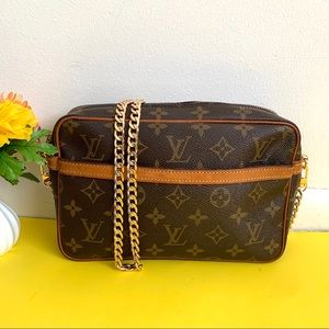 Authentic Louis Vuitton crossbody ❤️